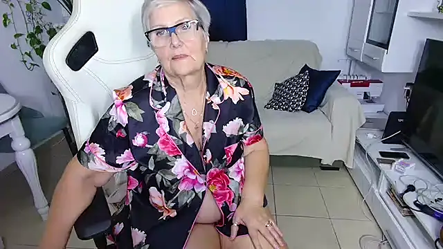 Selenna57 live sex cam