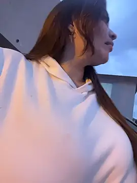 sarahreyess_11 live sex cam