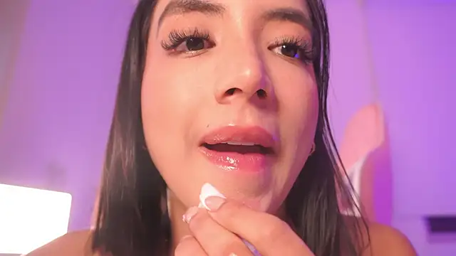 LillyThompson live sex cam