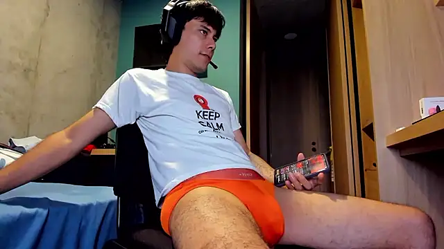 Huge_latin_cock's cam snapshot