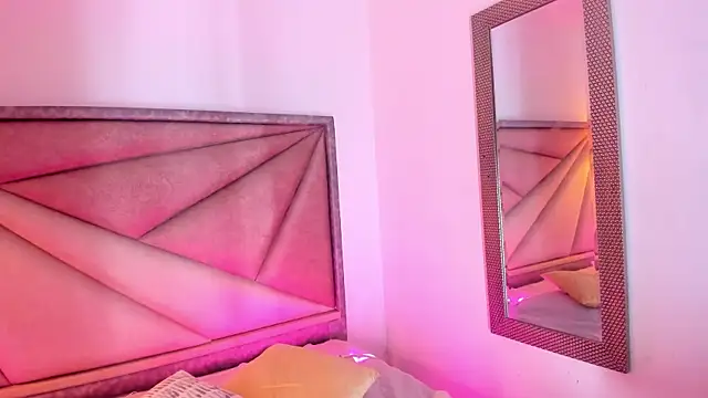 FaloonRoussel live sex cam