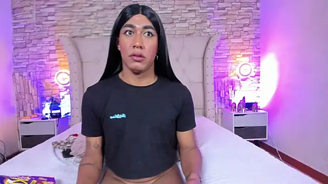 Lucia-sex live sex cam