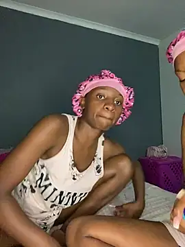 LonelyQueenxx25's cam snapshot