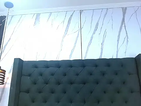 sarasaenz_99 live sex cam