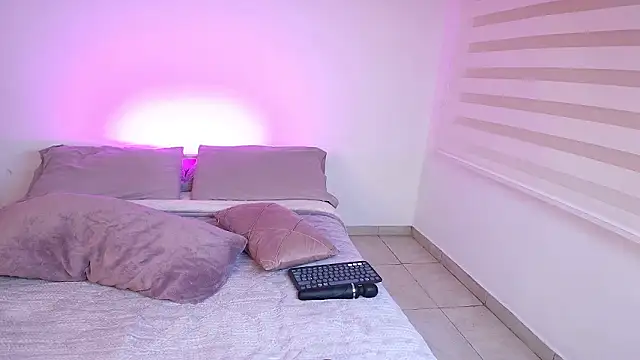 Sky_Intimate live sex cam