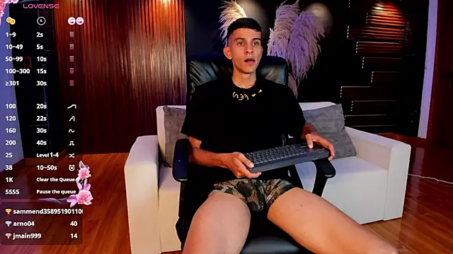 Aaron_Scoot live sex cam