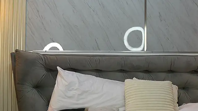 MiaCharm live sex cam