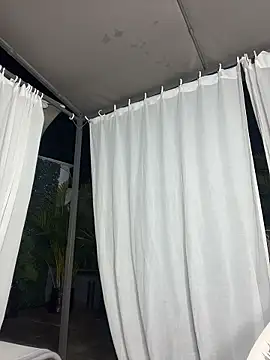 ShyDesireXXX's cam snapshot