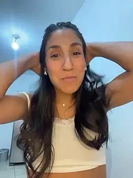 MaddyX__ live sex cam