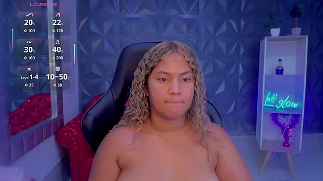 Cristal_War live sex cam