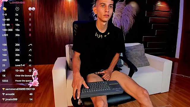 Aaron_Scoot live sex cam