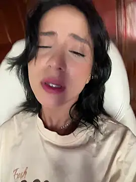 Ale_Lewis live sex cam