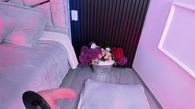 daniiphoeniixx live sex cam