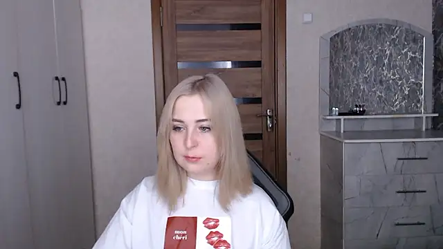 Kristy-Max's cam snapshot