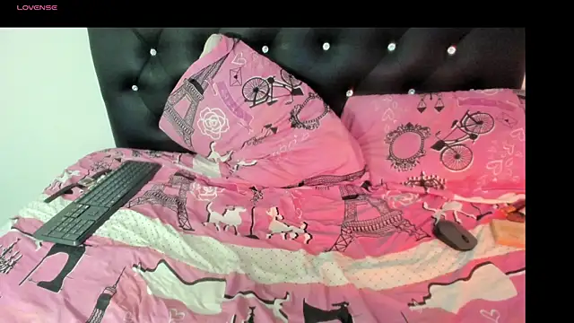 RossieCooper live sex cam