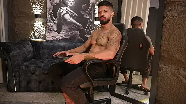 DannSaenz live sex cam