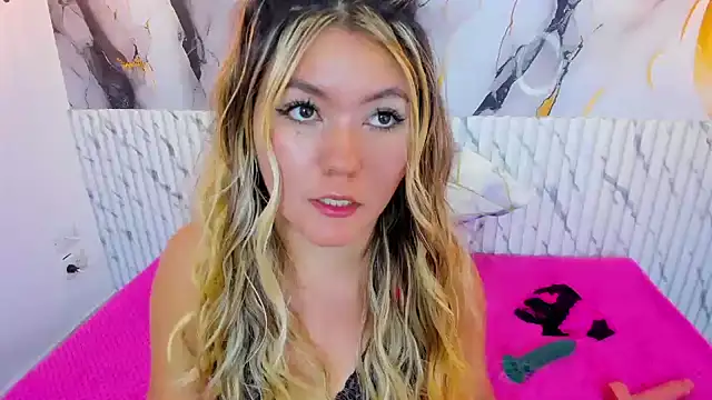 VioletaSweett1's cam snapshot