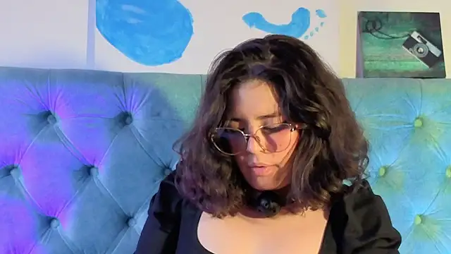 Paola_Lyon_'s cam snapshot