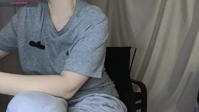 Mia_G0ld's cam snapshot