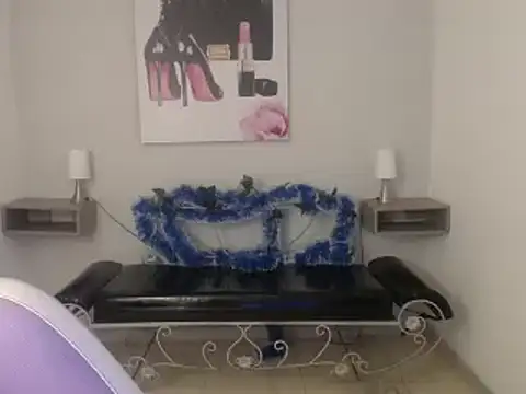 Choloeadams_xxx's cam snapshot