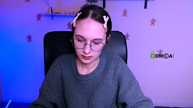 mona_cloud's cam snapshot