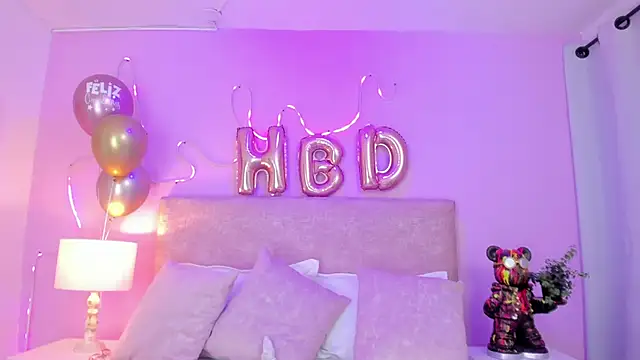 EmaRae1499's cam snapshot