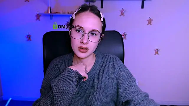 mona_cloud's cam snapshot