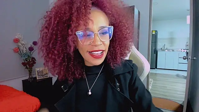 ScarlettMalbec live sex cam