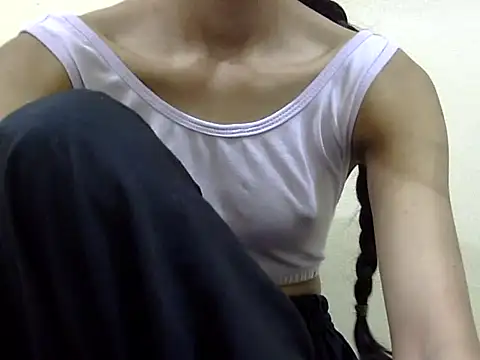 Anu_tiny live sex cam