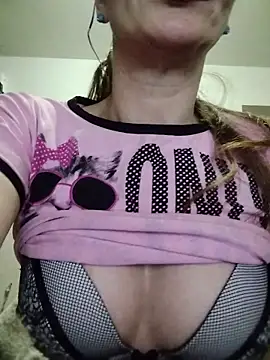 CrazyMaya39's cam snapshot