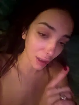 VitoriaCarusso live sex cam