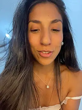 MaddyX__ live sex cam