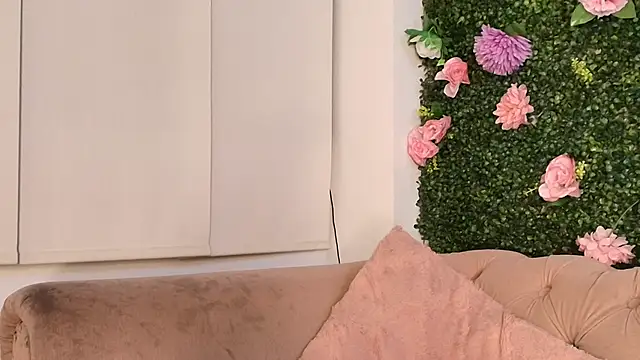 julieta_aguilar1 live sex cam