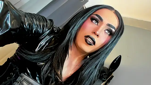 DominaAurumXXX live sex cam