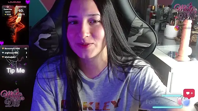 Mysticdooll69's cam snapshot