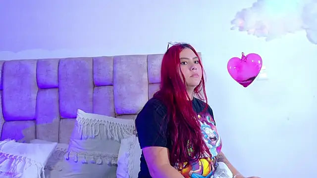 MiaBlumm_'s cam snapshot