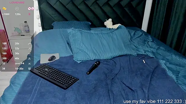 LovelyAria_'s cam snapshot