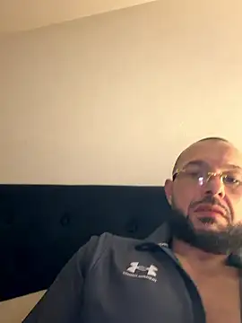 Guitccch live sex cam