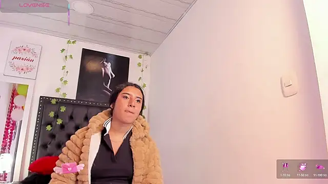 ScarlettVell live sex cam