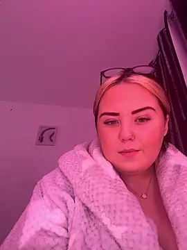 KatieCeexx's cam snapshot