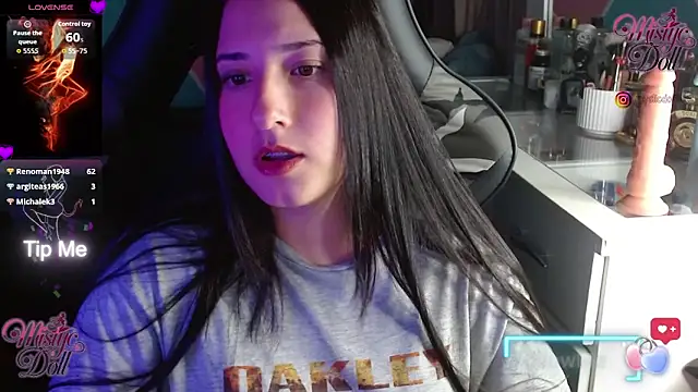 Mysticdooll69's cam snapshot