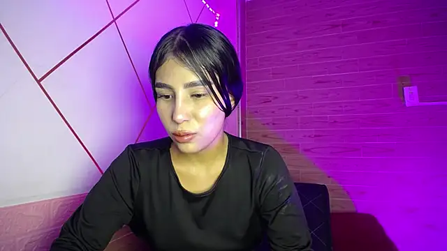 isabella_rossee's cam snapshot