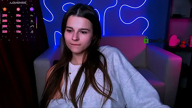 berry_alma's cam snapshot