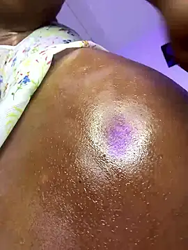 Antonella_03s's cam snapshot