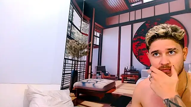 RayanLynxx live sex cam