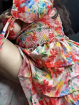 ShyDesireXXX's cam snapshot