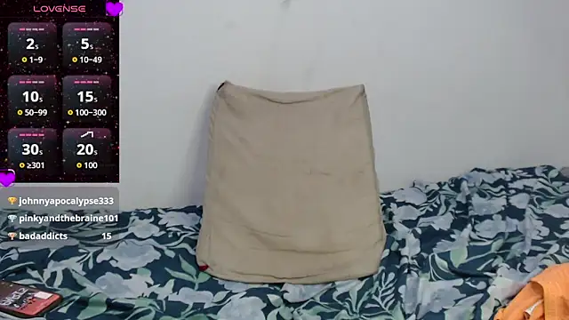 Nikki__uwu live sex cam