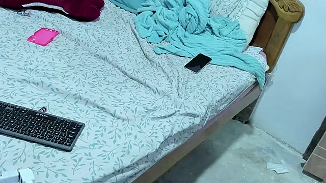 gyda_bahiana's cam snapshot