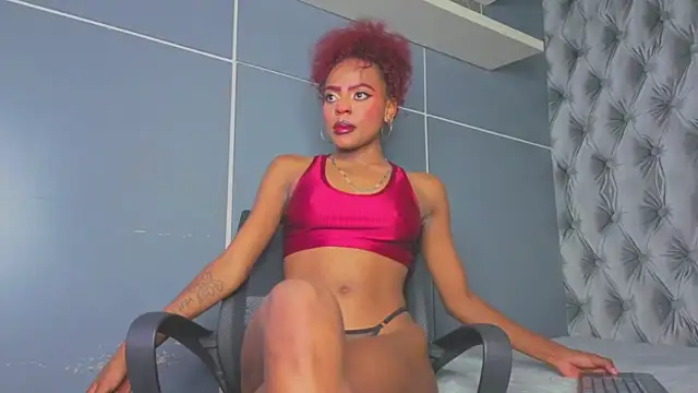 Hilary-banks's cam snapshot