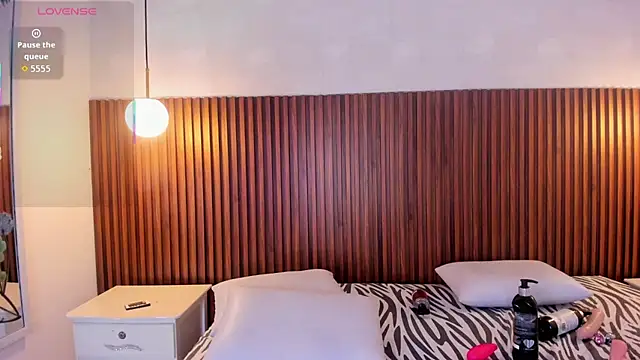 Foxy_Kylie's cam snapshot